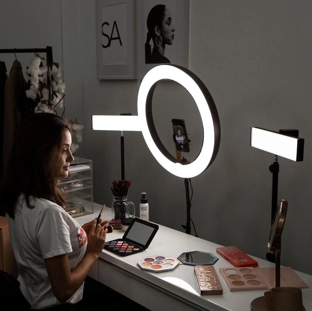 Ring light setup. Ring light setup